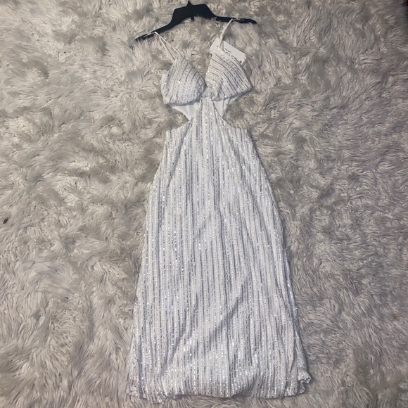 Beautiful sequin Christmas dress. Pictures give it no justice same day delivery - Picture 12 of 13